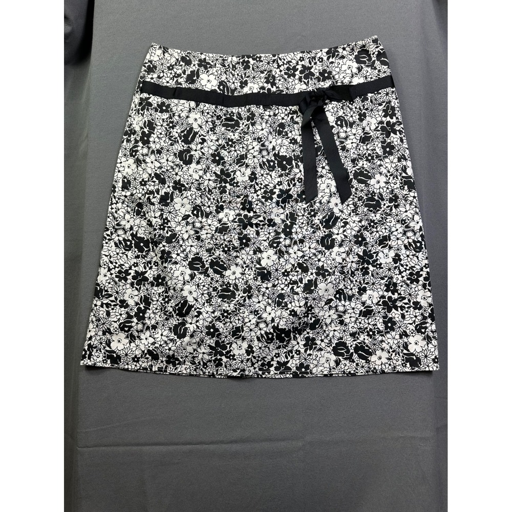 Dressbarn Women Black White Floral A-Line Skirt Ribbon Waist Size 12 Knee Length